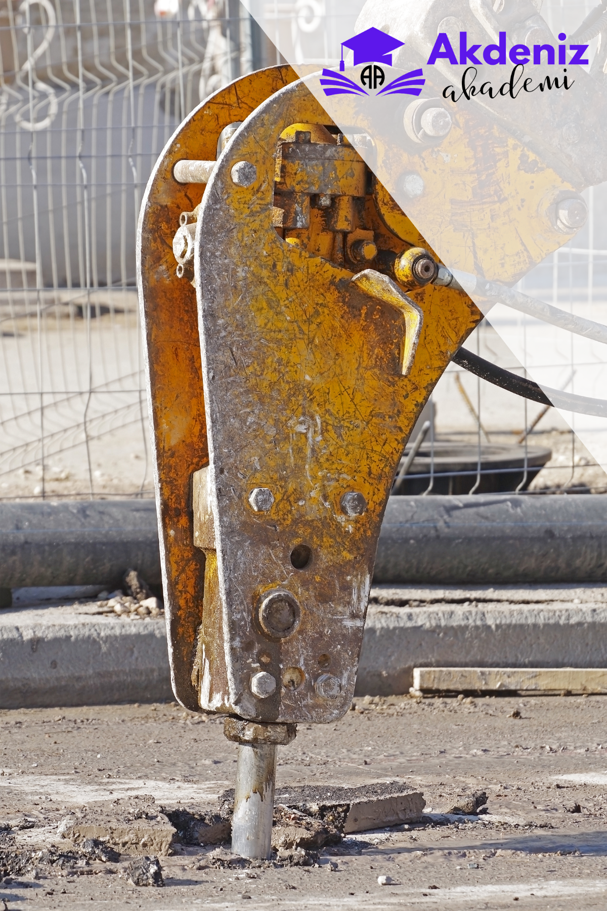 ZEMİN DELME MAKİNESİ KULLANMA EĞİTİMİ - TÇTİ